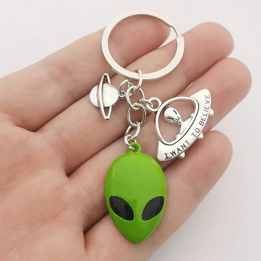Alien Spaceship Keychain – Unique Rocket & UFO Universe Pendant