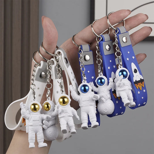 Cute Astronaut Keychain – Fun Gift for Kids & Car or Bag Decoration