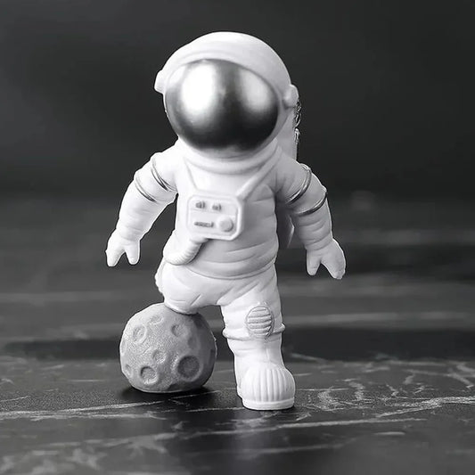 Astronaut Figure Set – 4pcs Educational Spaceman Statues for Kids & Décor